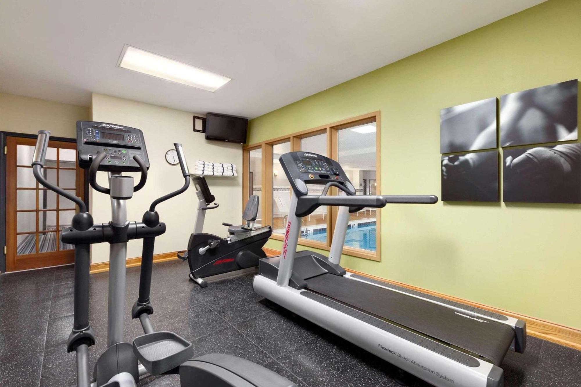 Country Inn & Suites By Radisson, Dalton, Ga Bagian luar foto