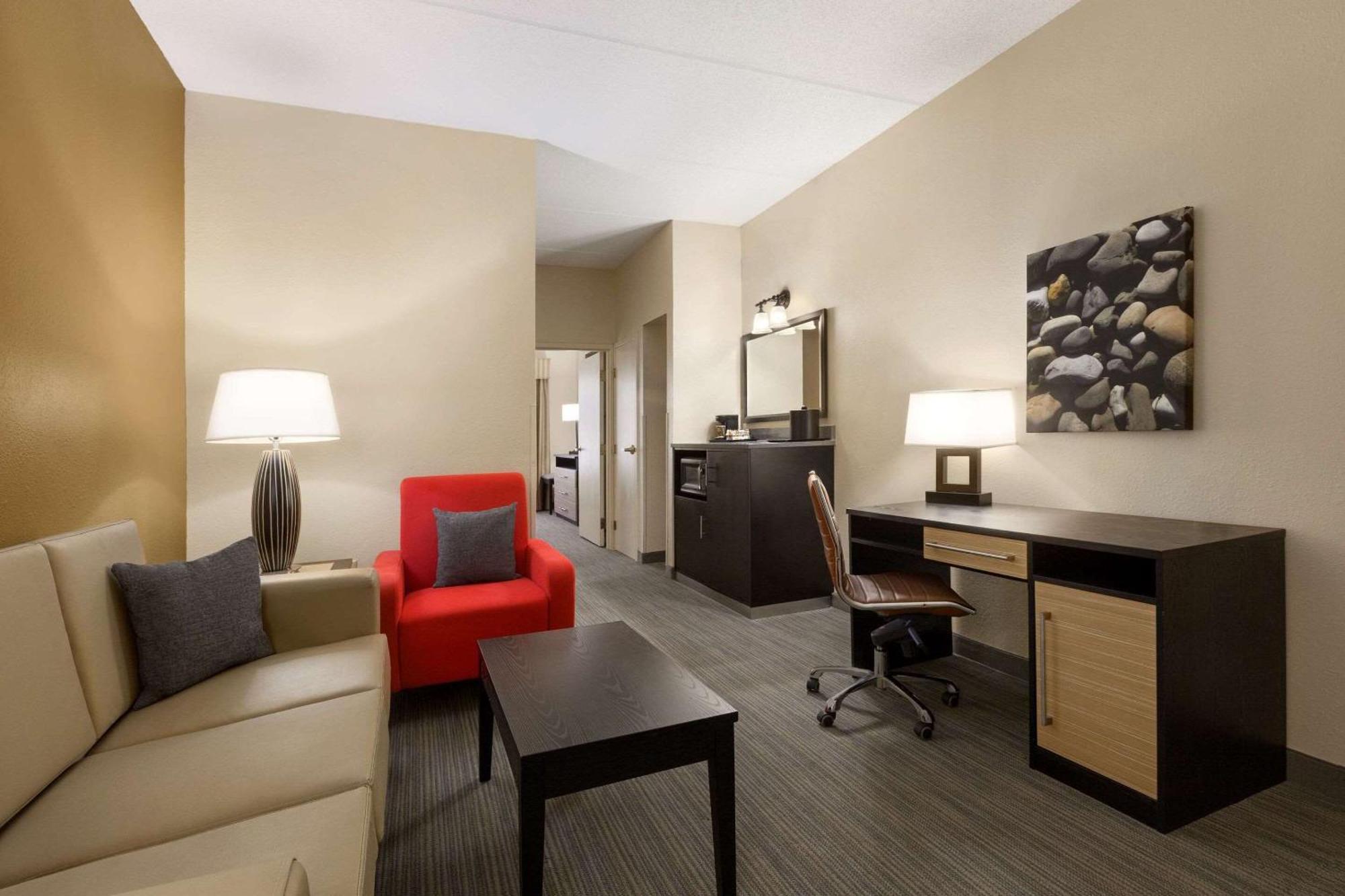 Country Inn & Suites By Radisson, Dalton, Ga Bagian luar foto