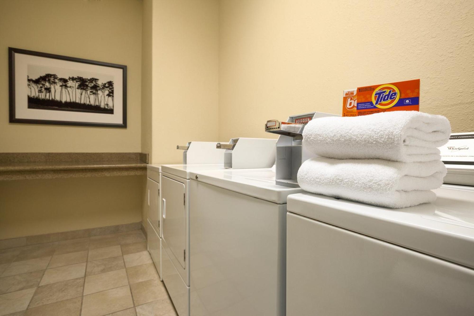 Country Inn & Suites By Radisson, Dalton, Ga Bagian luar foto