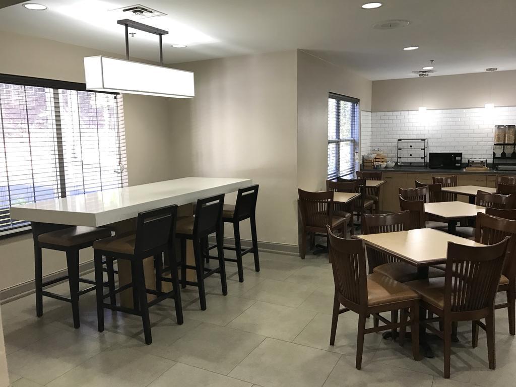 Country Inn & Suites By Radisson, Dalton, Ga Bagian luar foto