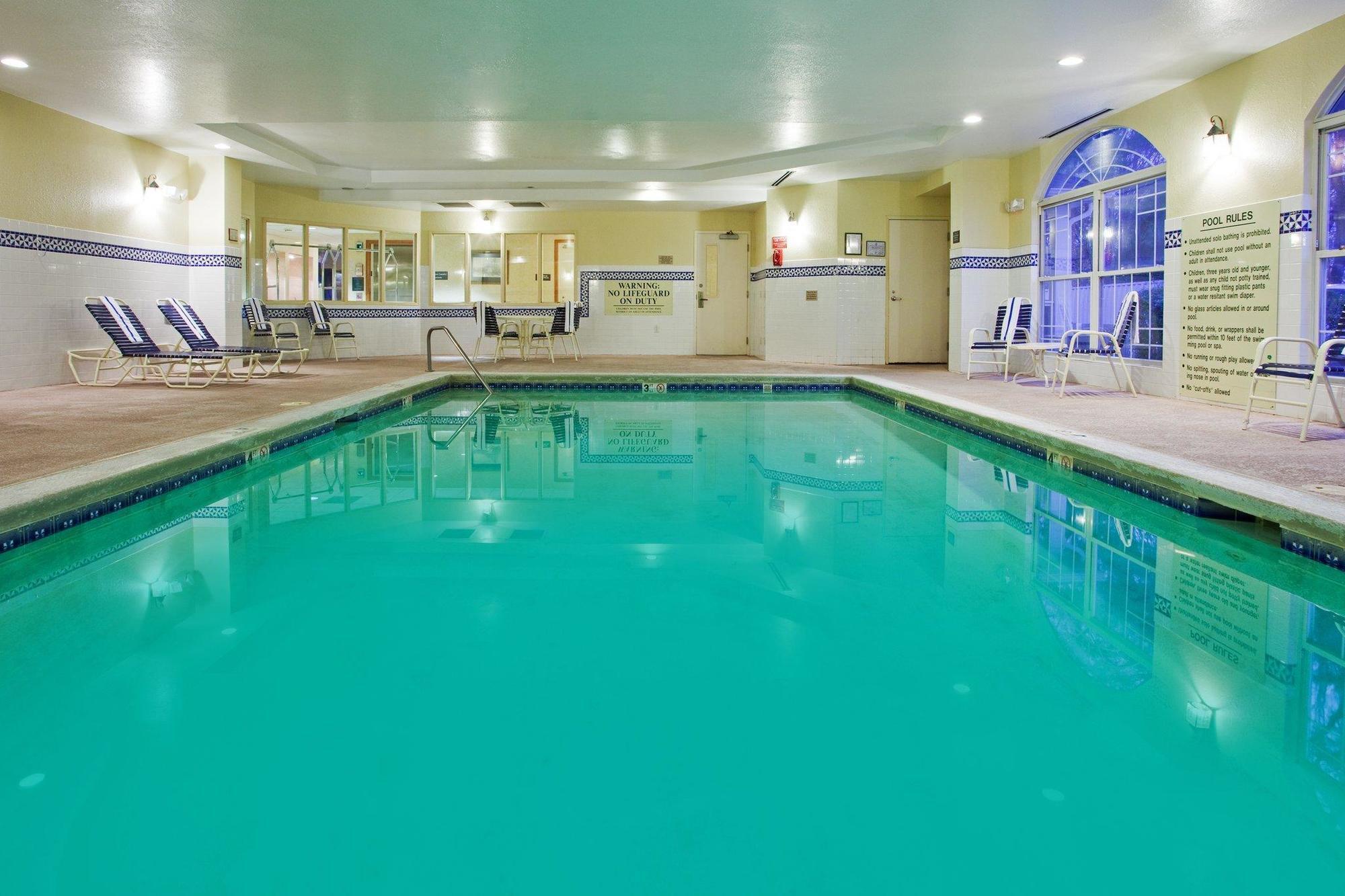 Country Inn & Suites By Radisson, Dalton, Ga Bagian luar foto