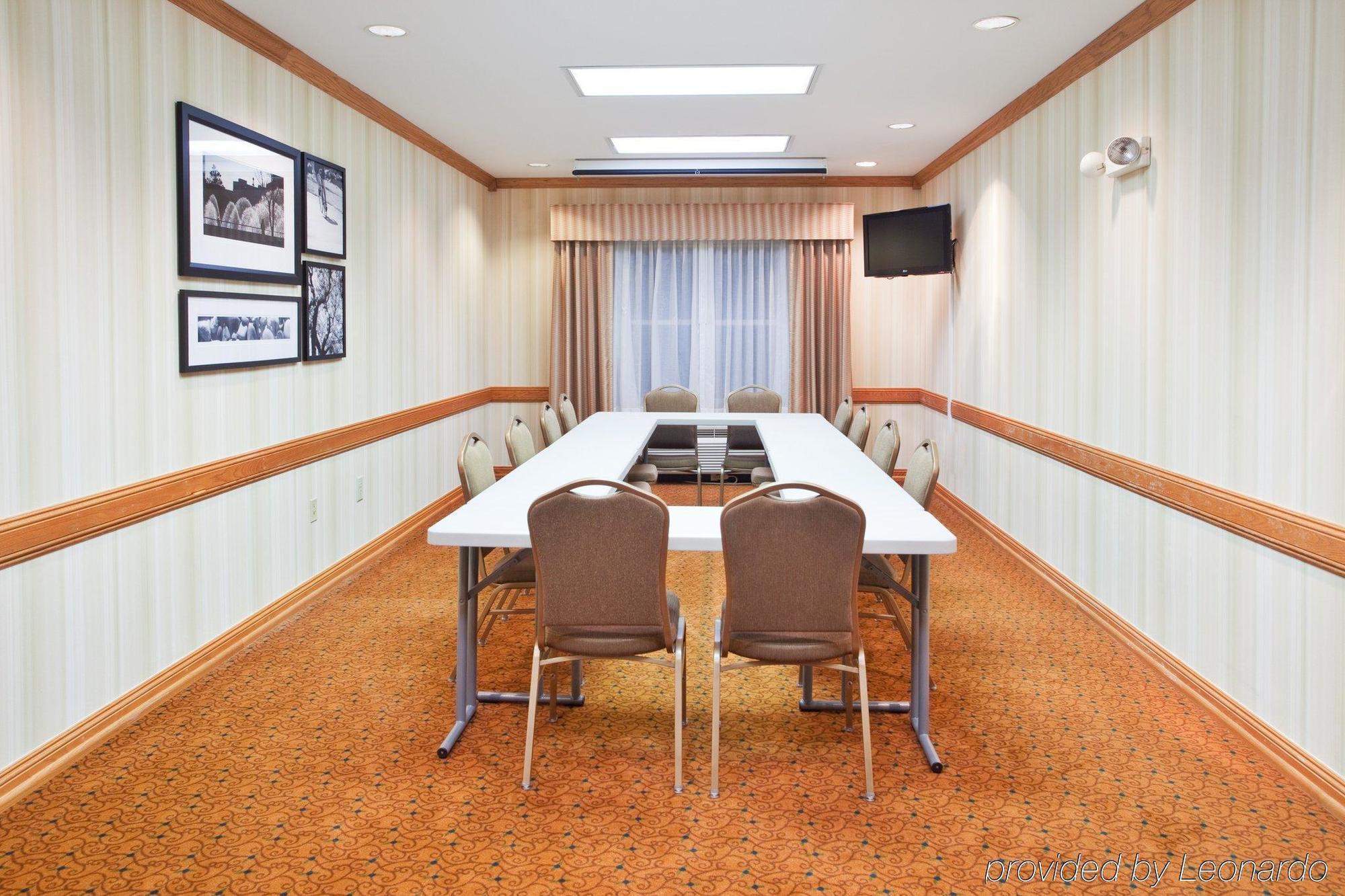 Country Inn & Suites By Radisson, Dalton, Ga Bagian luar foto